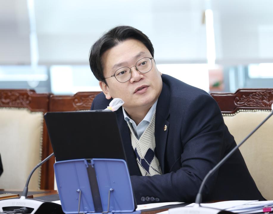 '재단법인 충남연구원 원장 후보자 인사청문특별위원회' 게시글의 사진(20) '250224_충남연구원장 후보자 인사청문특별위원회 (21).JPG'