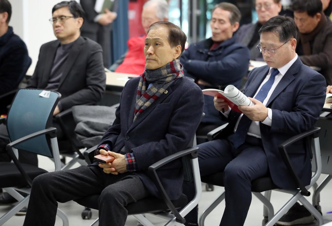 '도로·철도·항만·경제자유구역 새해 당진 핵심 현안 의정토론회 이해선 의원' 게시글의 사진(14) '0205_도로,철도,항만,경제자유구역 새해 당진 핵심 현안 의정토론회 이해선 의원_11.jpg'