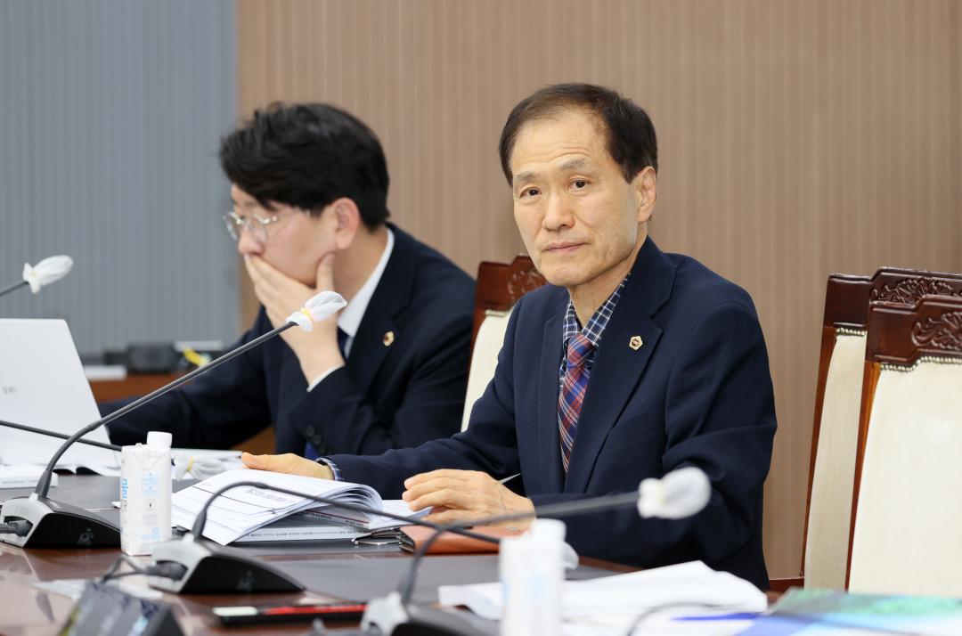 '제2차 충청남도 2045 탄소중립·녹색성장 실현을 위한 특별위원회' 게시글의 사진(33) '250421_2045탄소중립 녹생성장 특위_55.JPG'