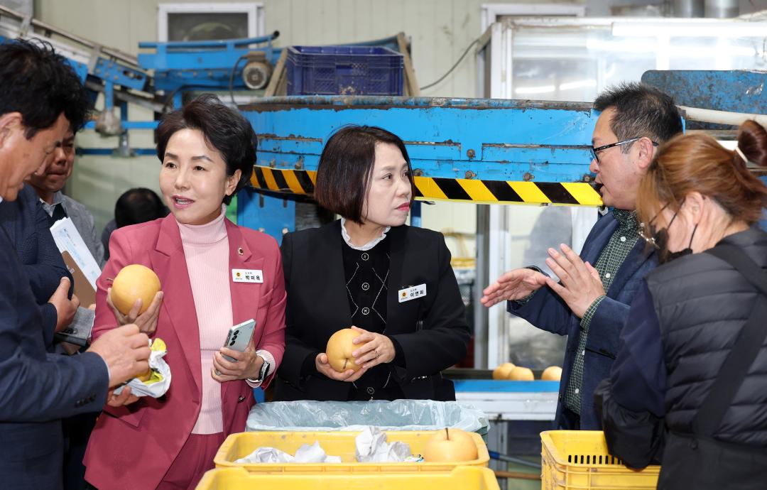 '제362회 정례회 농수산해양위원회 현장 방문' 게시글의 사진(90) '1114_농수산해양위원회 농협 현장방문10.jpg'