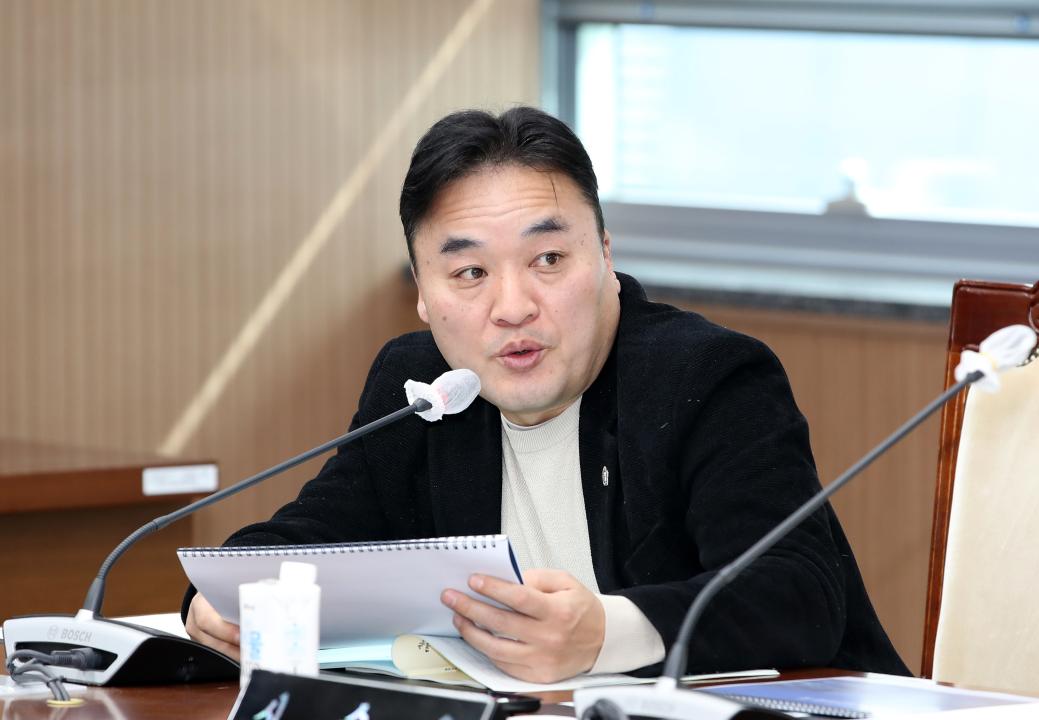 '충청남도 공주의료원 원장 후보자 인사청문회' 게시글의 사진(28) '250214_공주의료원장 후보자 인사청문회_39.JPG'