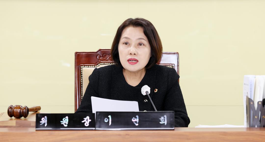 '제362회 정례회 행정사무감사 농수산해양위원회' 게시글의 사진(18) '251113_제362회 정례회 행정사무감사 농수산해양위원회_21.JPG'