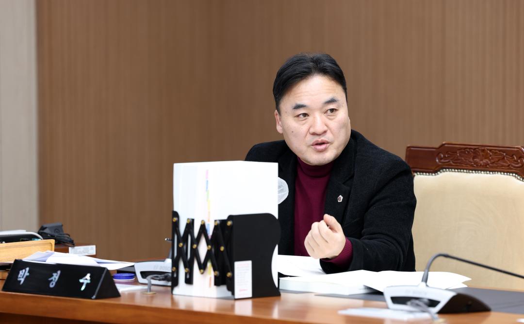 '제357회 임시회 제2차 보건복지환경위원회' 게시글의 사진(48) '0206_보건복지환경위원회58.jpg'