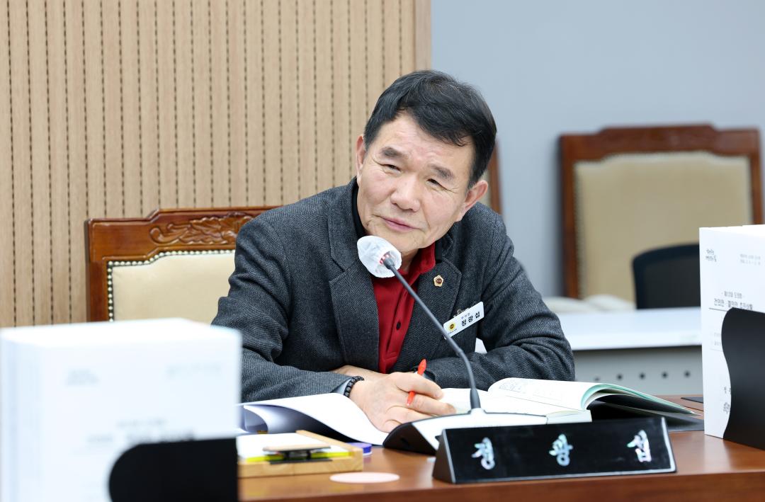 '제357회 임시회 제2차 보건복지환경위원회' 게시글의 사진(35) '0206_보건복지환경위원회93.jpg'