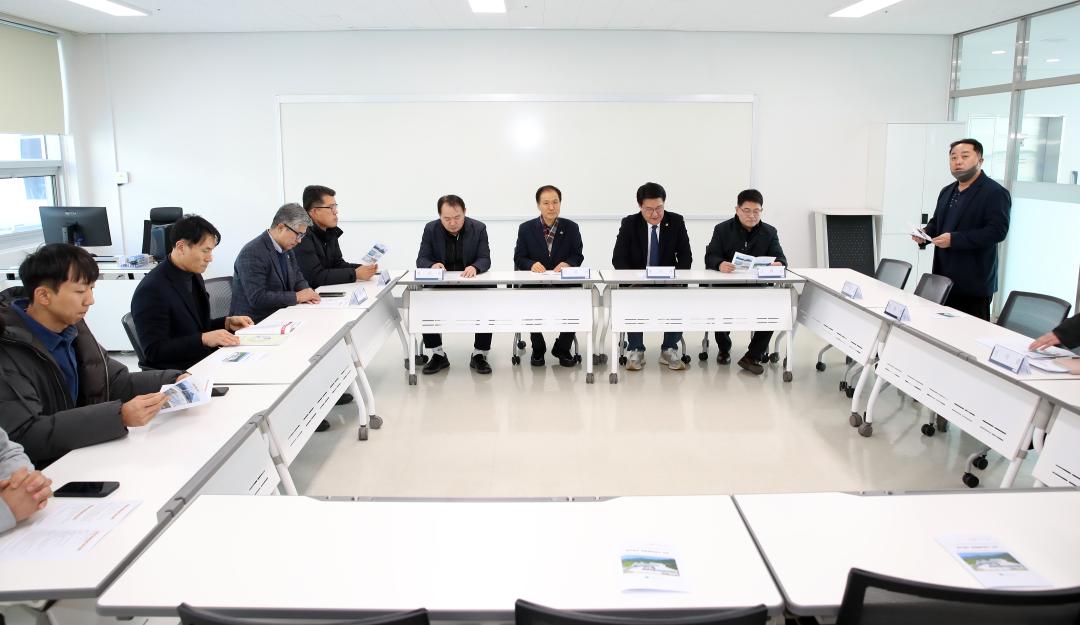 '제357회 임시회 건설소방위원회 원주 혁신도시 현장방문' 게시글의 사진(3) '250211_제357회 임시회 건설소방위원회 강원도 원주 현장방문_04.JPG'