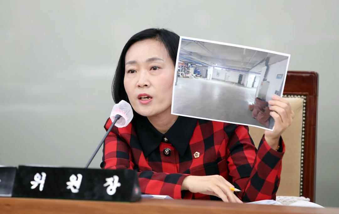 '제362회 정례회 행정사무감사 보건복지환경위원회' 게시글의 사진(13) '1117_제362회 정례회 행정사무감사 보건복지환경위원회_11.jpg'