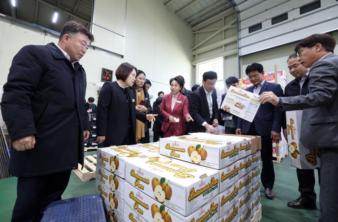 '제362회 정례회 농수산해양위원회 현장 방문' 게시글의 사진(111) '1114_농수산해양위원회 농협 현장방문31.jpg'