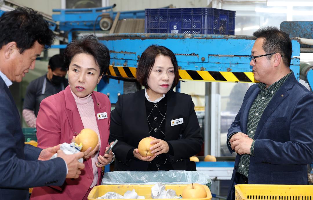 '제362회 정례회 농수산해양위원회 현장 방문' 게시글의 사진(89) '1114_농수산해양위원회 농협 현장방문09.jpg'