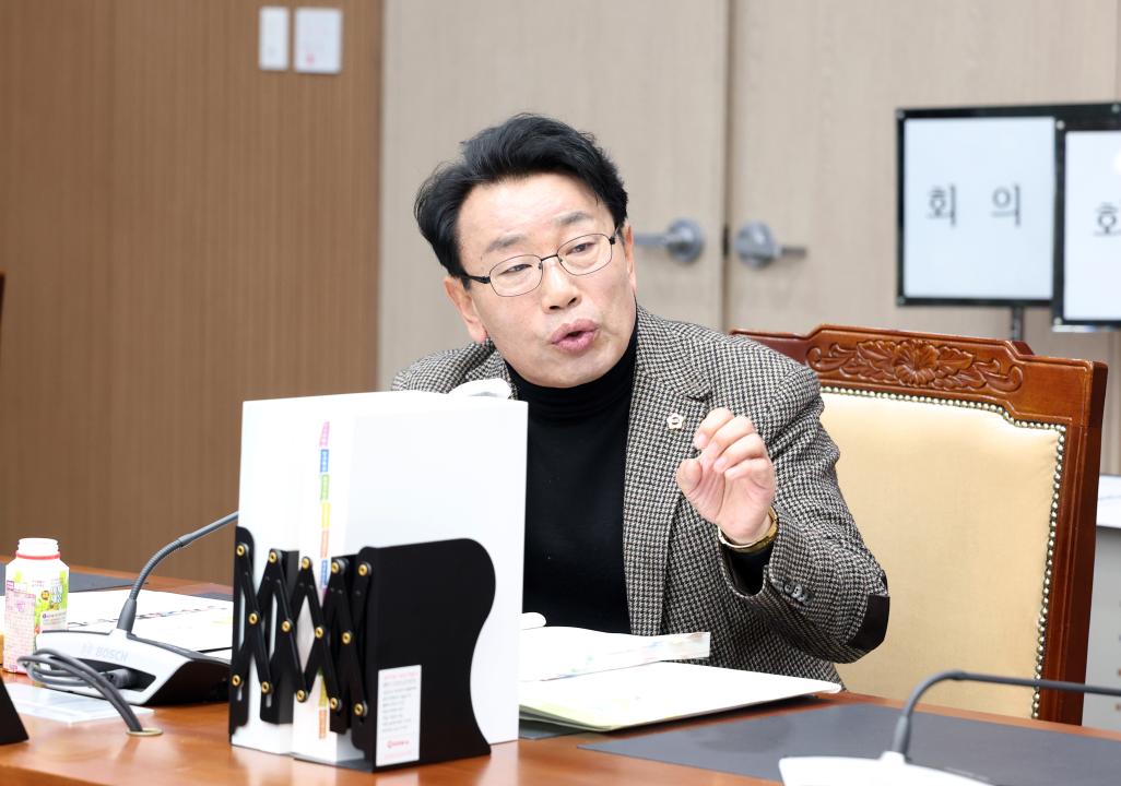 '제357회 임시회 제2차 보건복지환경위원회' 게시글의 사진(58) '0206_보건복지환경위원회67.jpg'