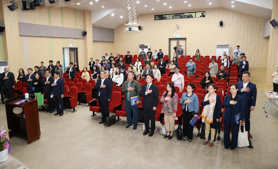 '이현숙 의원 충남 소상공인 및 골목상권 활성화 방안 마련 의정토론회' 게시글의 사진(4) '250502_이현숙 의원 소상공인 활성화 의정토론회_06.JPG'