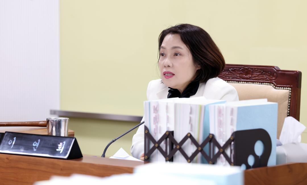 '제362회 정례회 제2차 농수산해양위원회' 게시글의 사진(11) '1202_이연희 위원장14.jpg'