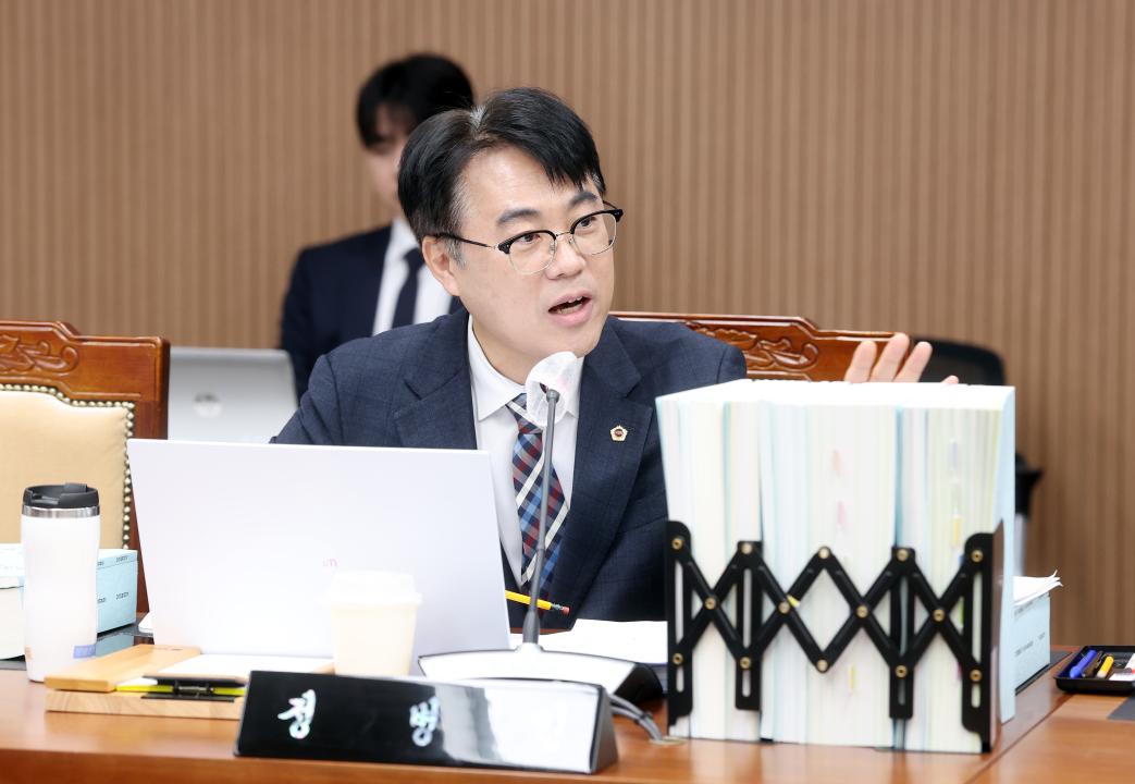 '제362회 정례회 제3차 보건복지환경위원회' 게시글의 사진(33) '1128_보건복지환경위원회38.jpg'