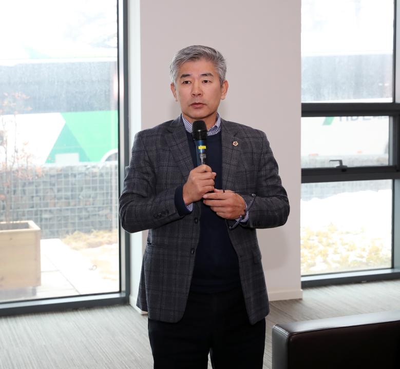 '제357회 임시회 건설소방위원회 서산 대산공단 현장방문' 게시글의 사진(10) '250212_제357회 임시회 건설소방위원회 서산 현장방문_16.JPG'