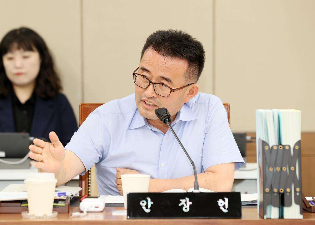 '제361회 임시회 제1차 기획경제위원회' 게시글의 사진(41) '2500903_제361회 임시회 제1차 기획경제위원회_45.JPG'