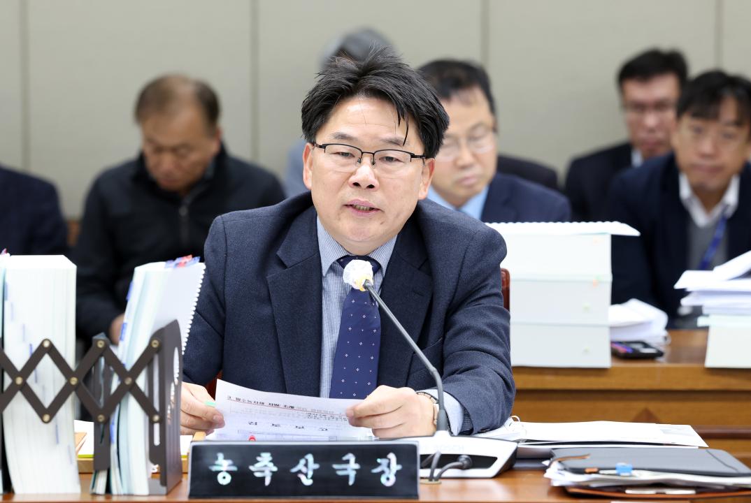 '제362회 정례회 제2차 농수산해양위원회' 게시글의 사진(111) '1202_이정삼 농축산국장02.jpg'