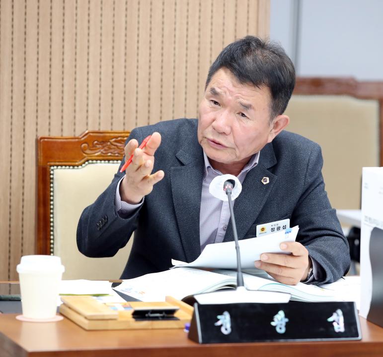 '제362회 정례회 행정사무감사 보건복지환경위원회' 게시글의 사진(9) '1113_제362회 정례회 행정사무감사 보건복지환경위원회_9.jpg'