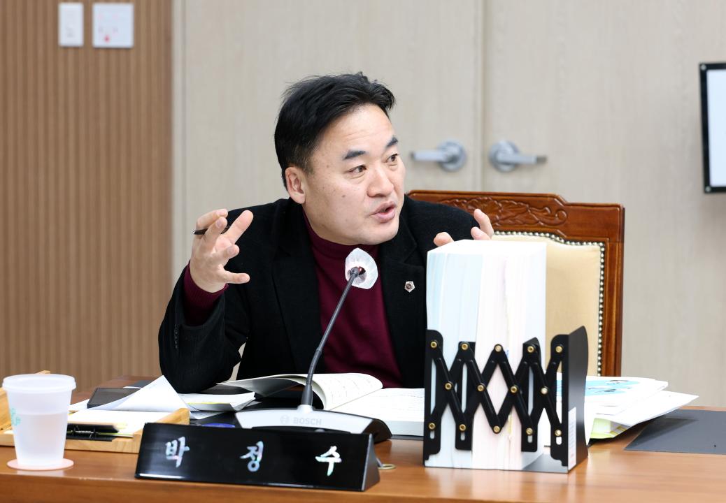 '제357회 임시회 제2차 보건복지환경위원회' 게시글의 사진(47) '0206_보건복지환경위원회57.jpg'