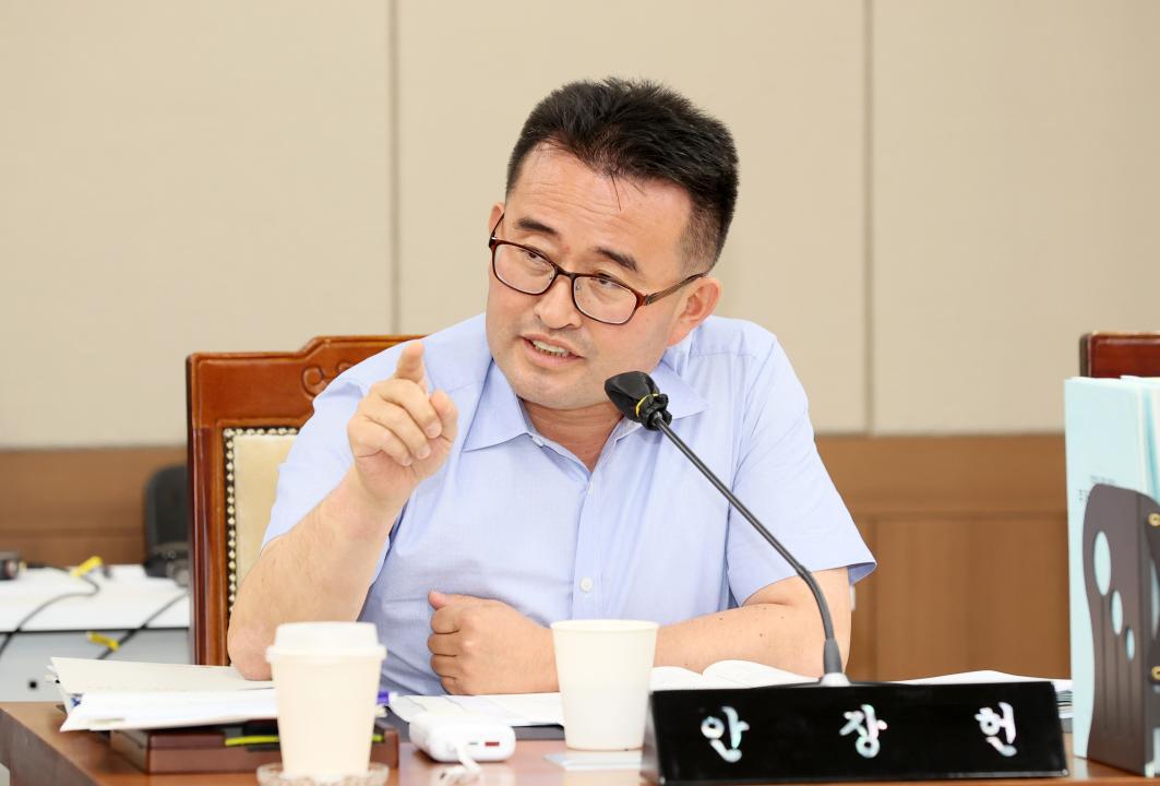 '제361회 임시회 제1차 기획경제위원회' 게시글의 사진(39) '2500903_제361회 임시회 제1차 기획경제위원회_43.JPG'