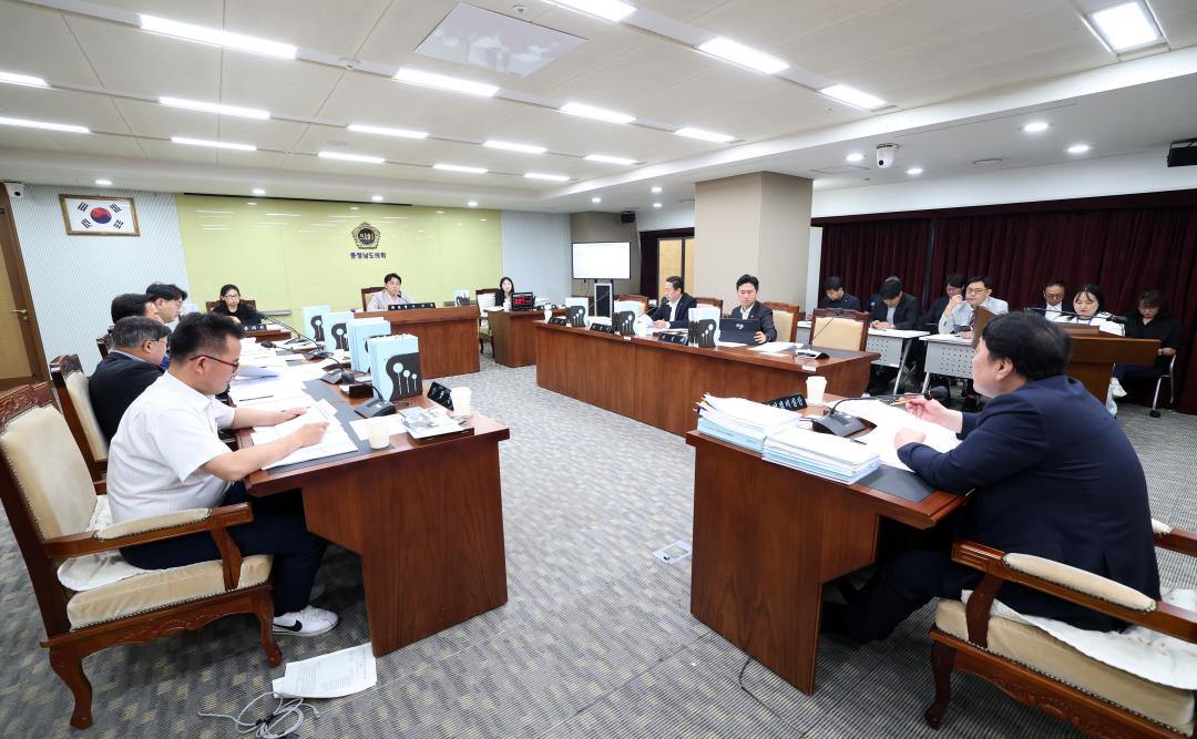 '제361회 임시회 제3차 기획경제위원회' 게시글의 사진(24) '0905_기경위06.jpg'