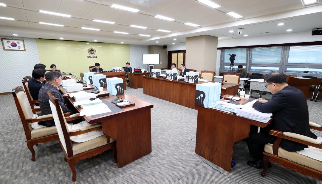 '제362회 정례회 제3차 기획경제위원회' 게시글의 사진(38) '1203_기획경제위원회07.jpg'