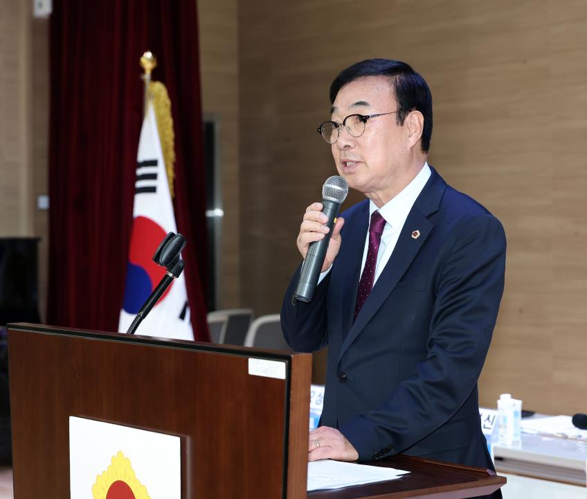 '공주시 새마을운동 사례로 본 마을공동체운동 확산 전략 마련 의정토론회(좌장 박기영 의원)' 게시글의 사진(14) '0204_공주시 새마을운동 사례로 본 마을공동체운동 확산 의정토론회15.jpg'