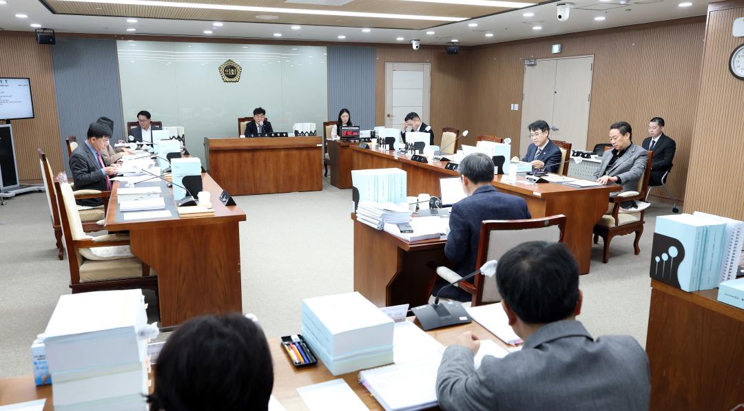 '제362회 정례회 제3차 보건복지환경위원회' 게시글의 사진(38) '1128_보건복지환경위원회03.jpg'