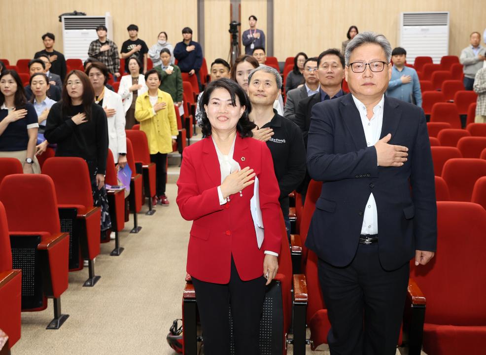 '이현숙 의원 충남 소상공인 및 골목상권 활성화 방안 마련 의정토론회' 게시글의 사진(5) '250502_이현숙 의원 소상공인 활성화 의정토론회_07.JPG'