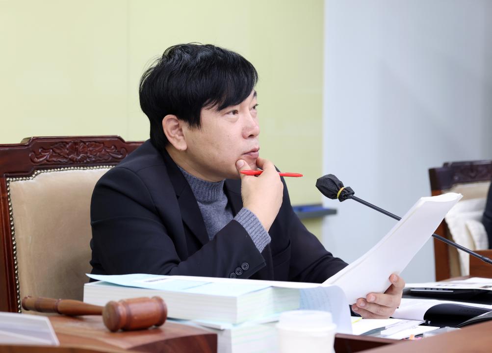 '제362회 정례회 제3차 기획경제위원회' 게시글의 사진(11) '1203_기획경제위원회21.jpg'