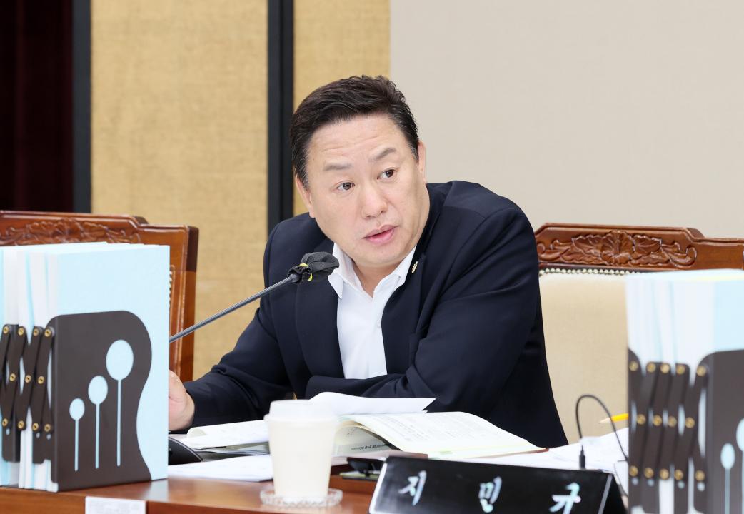 '제361회 임시회 제1차 기획경제위원회' 게시글의 사진(48) '2500903_제361회 임시회 제1차 기획경제위원회_51.JPG'