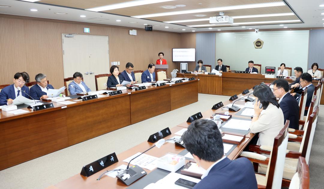 '제360회 임시회 예산결산특별위원회' 게시글의 사진(5) '250715_제360회 임시회 예산결산특별위원회_03.JPG'