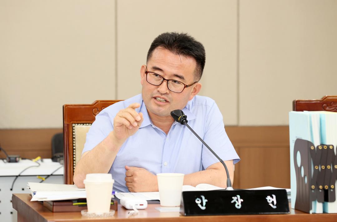 '제361회 임시회 제1차 기획경제위원회' 게시글의 사진(38) '2500903_제361회 임시회 제1차 기획경제위원회_42.JPG'