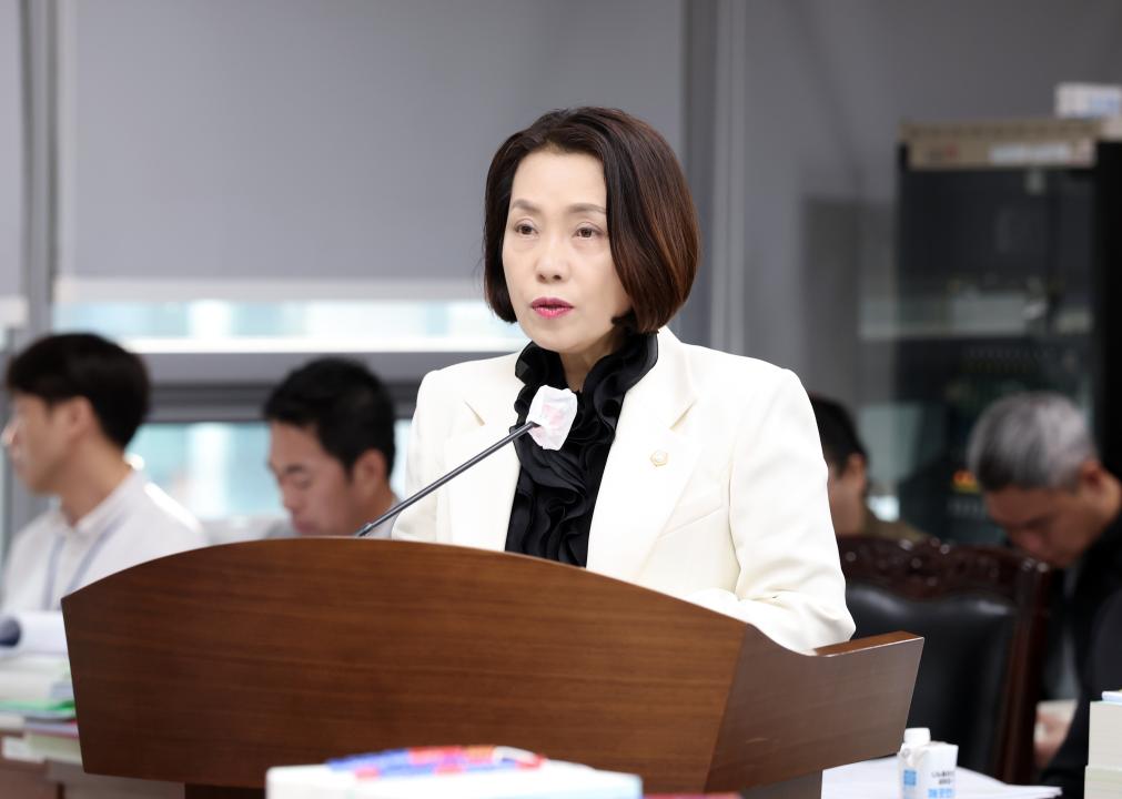 '제362회 정례회 제2차 농수산해양위원회' 게시글의 사진(25) '1202_이연희 위원장25.jpg'