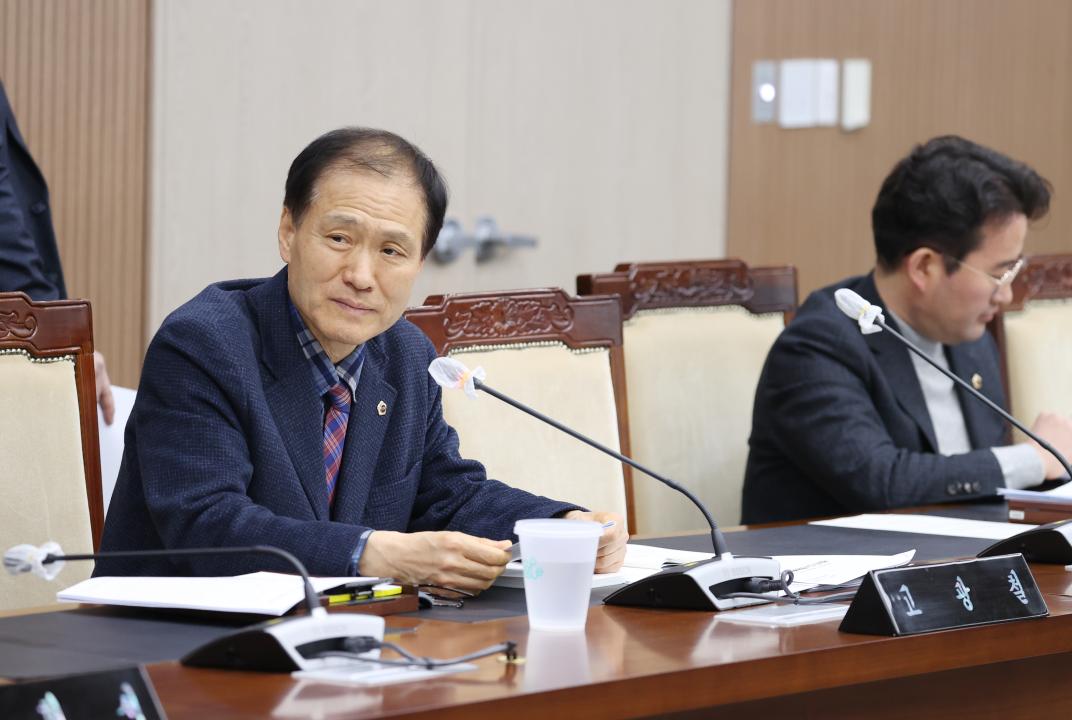 '재단법인 충남연구원 원장 후보자 인사청문특별위원회' 게시글의 사진(13) '250224_충남연구원장 후보자 인사청문특별위원회 (1).JPG'