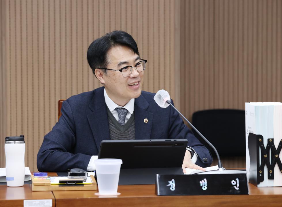 '제357회 임시회 제3차 보건복지환경위원회' 게시글의 사진(6) '250207_제357회 임시회 제3차 보건복지환경위원회 (12).JPG'