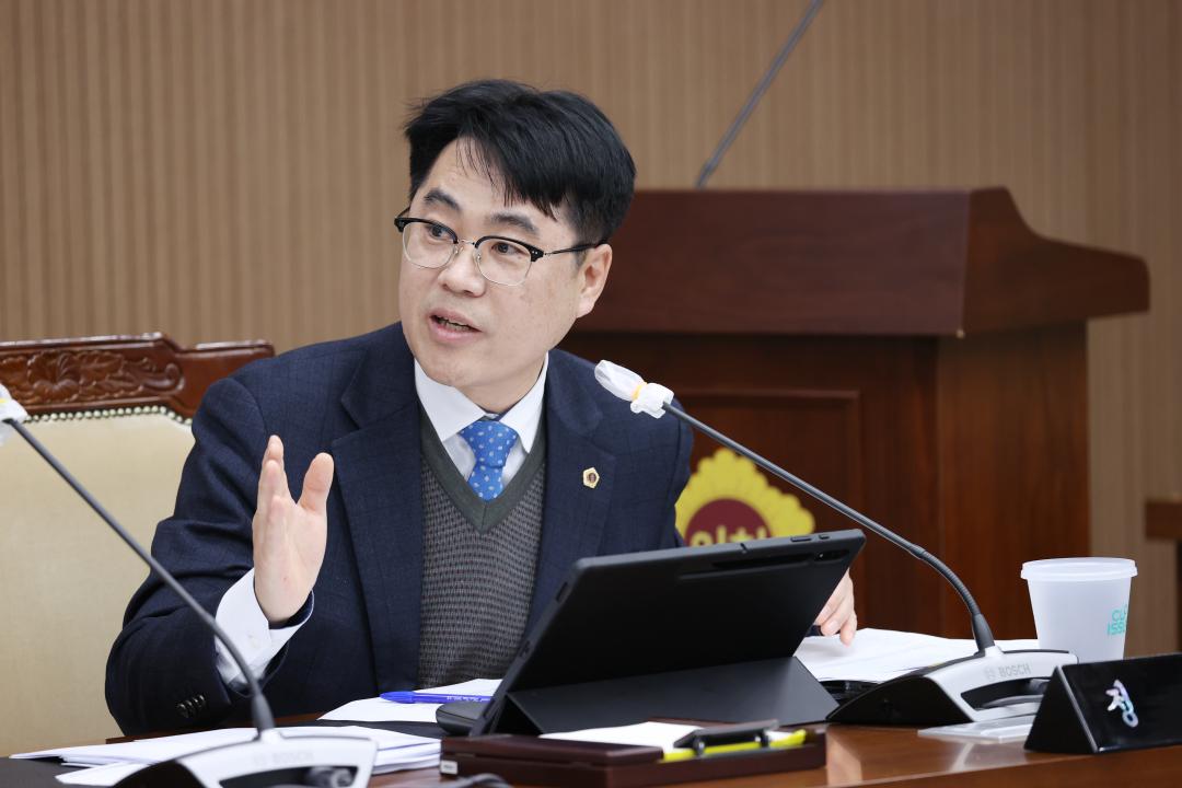 '재단법인 충남연구원 원장 후보자 인사청문특별위원회' 게시글의 사진(29) '250224_충남연구원장 후보자 인사청문특별위원회 (45).JPG'
