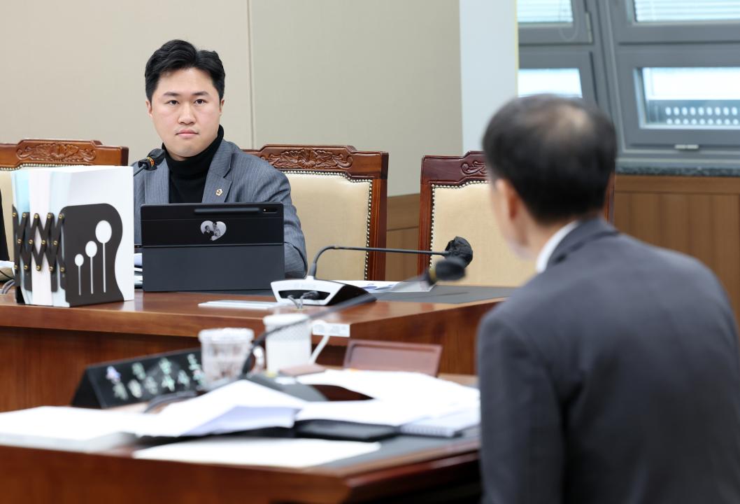 '제357회 임시회 기획경제위원회 현장방문 및 제4차 회의' 게시글의 사진(82) '0210_기경위70.jpg'