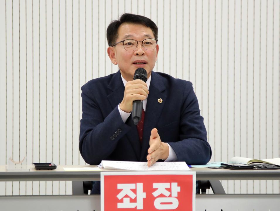 '도로·철도·항만·경제자유구역 새해 당진 핵심 현안 의정토론회 이해선 의원' 게시글의 사진(19) '0205_도로,철도,항만,경제자유구역 새해 당진 핵심 현안 의정토론회 이해선 의원_16.jpg'