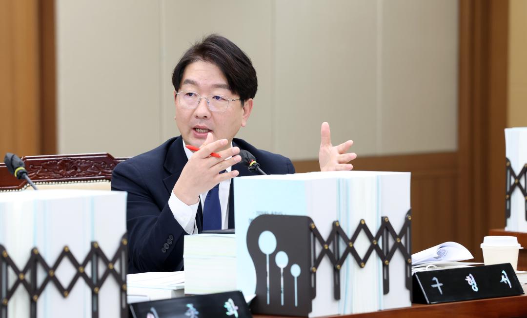 '제362회 정례회 제3차 기획경제위원회' 게시글의 사진(17) '1203_기획경제위원회27.jpg'