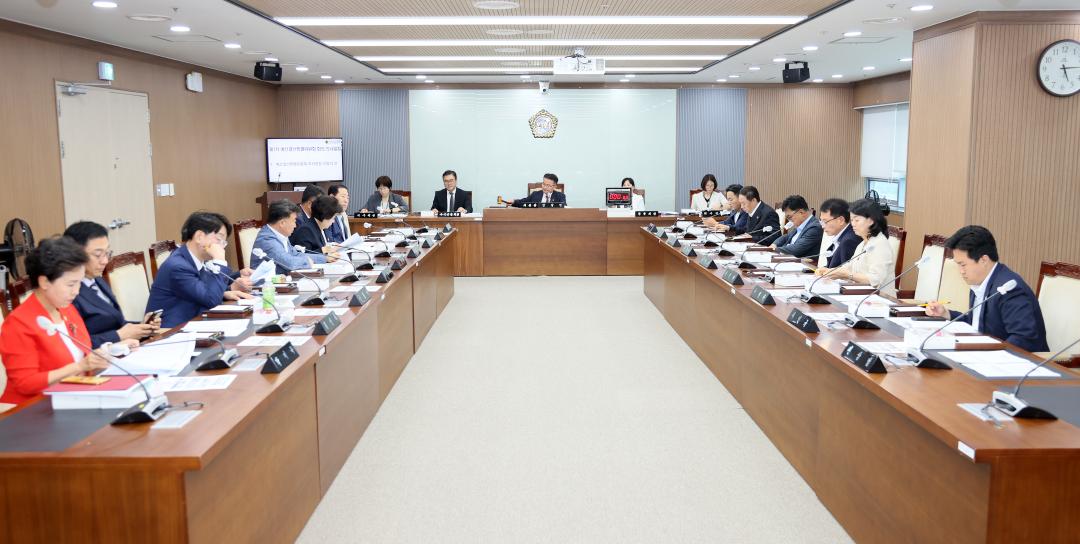 '제360회 임시회 예산결산특별위원회' 게시글의 사진(4) '250715_제360회 임시회 예산결산특별위원회_02.JPG'