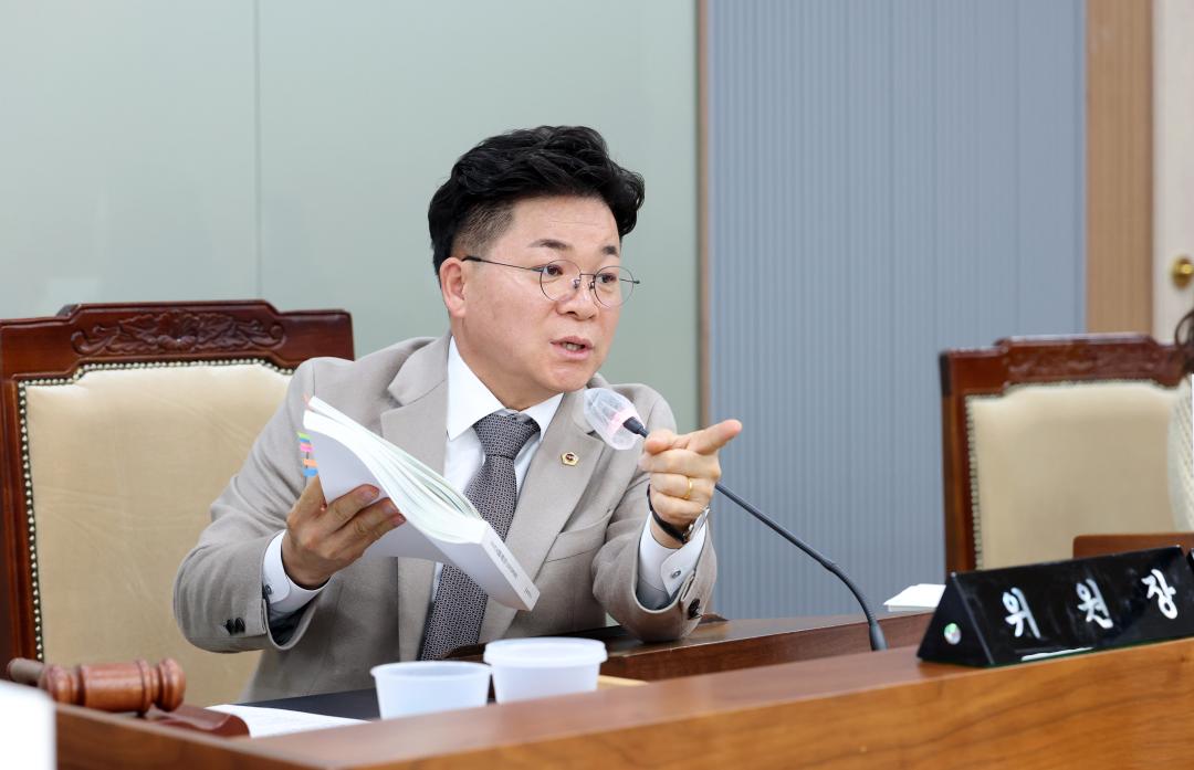 '제357회 임시회 제2차 보건복지환경위원회' 게시글의 사진(9) '0206_보건복지환경위원회15.jpg'