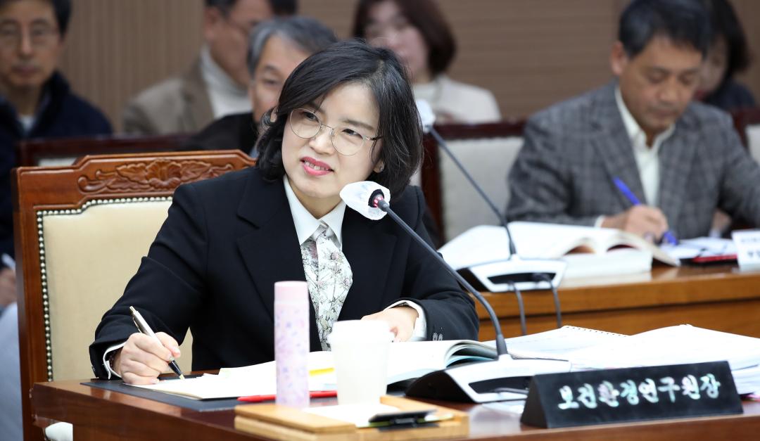 '제362회 정례회 행정사무감사 보건복지환경위원회' 게시글의 사진(29) '1117_제362회 정례회 행정사무감사 보건복지환경위원회_27.jpg'