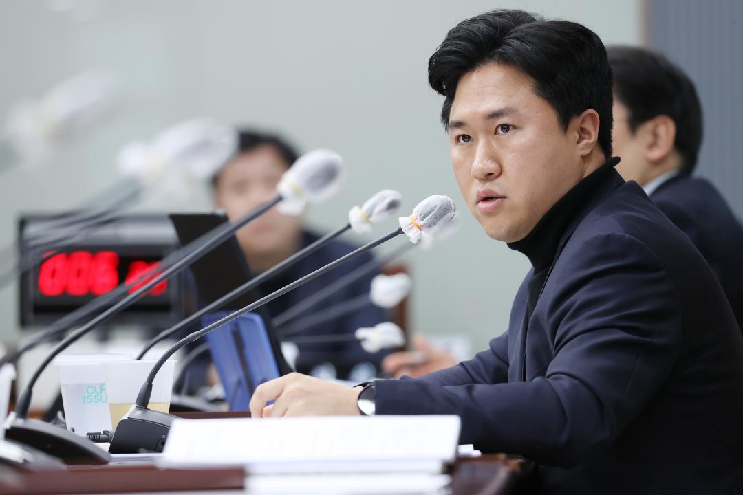 '재단법인 충남연구원 원장 후보자 인사청문특별위원회' 게시글의 사진(25) '250224_충남연구원장 후보자 인사청문특별위원회 (36).JPG'
