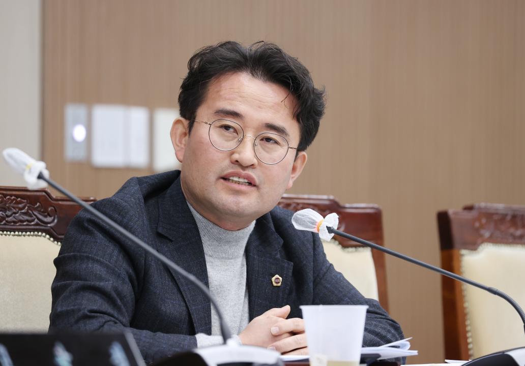 '재단법인 충남연구원 원장 후보자 인사청문특별위원회' 게시글의 사진(22) '250224_충남연구원장 후보자 인사청문특별위원회 (28).JPG'