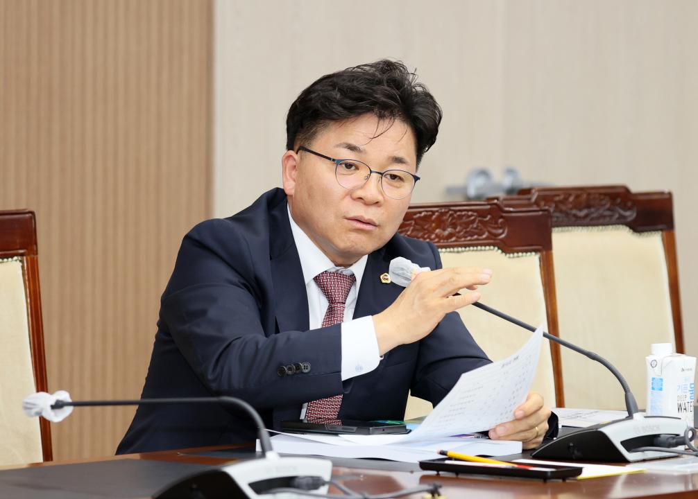 '제2차 충청남도 2045 탄소중립·녹색성장 실현을 위한 특별위원회' 게시글의 사진(56) '250421_2045탄소중립 녹생성장 특위_104.JPG'