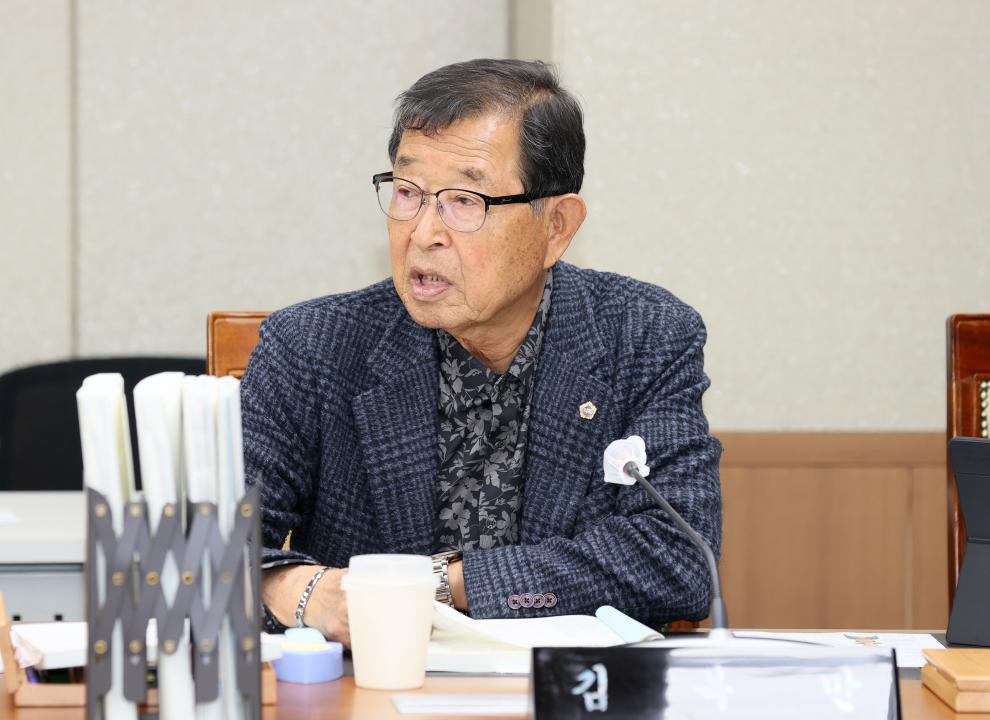 '제362회 정례회 행정사무감사 농수산해양위원회' 게시글의 사진(70) '251113_제362회 정례회 행정사무감사 농수산해양위원회_97.JPG'