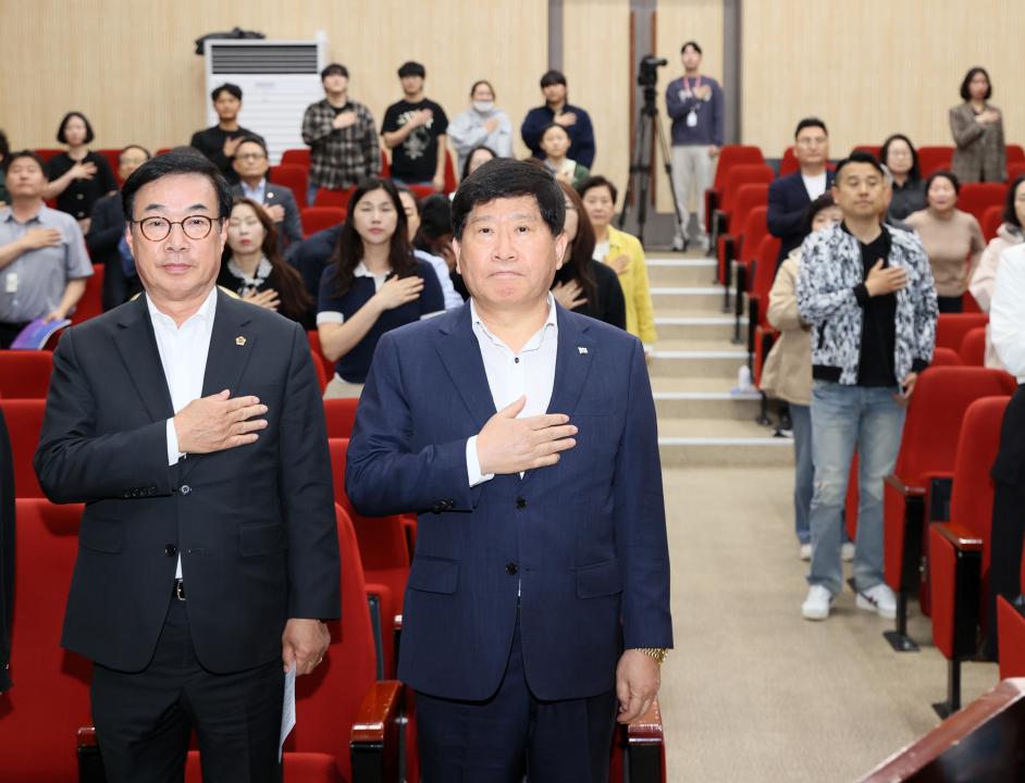 '이현숙 의원 충남 소상공인 및 골목상권 활성화 방안 마련 의정토론회' 게시글의 사진(7) '250502_이현숙 의원 소상공인 활성화 의정토론회_04.JPG'