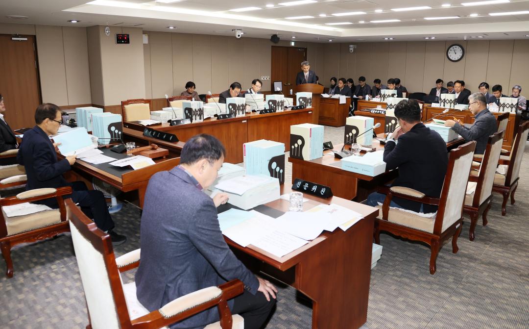 '제362회 정례회 제2차 건설소방위원회' 게시글의 사진(2) '251127_제2차 건설소방위원회_02.JPG'