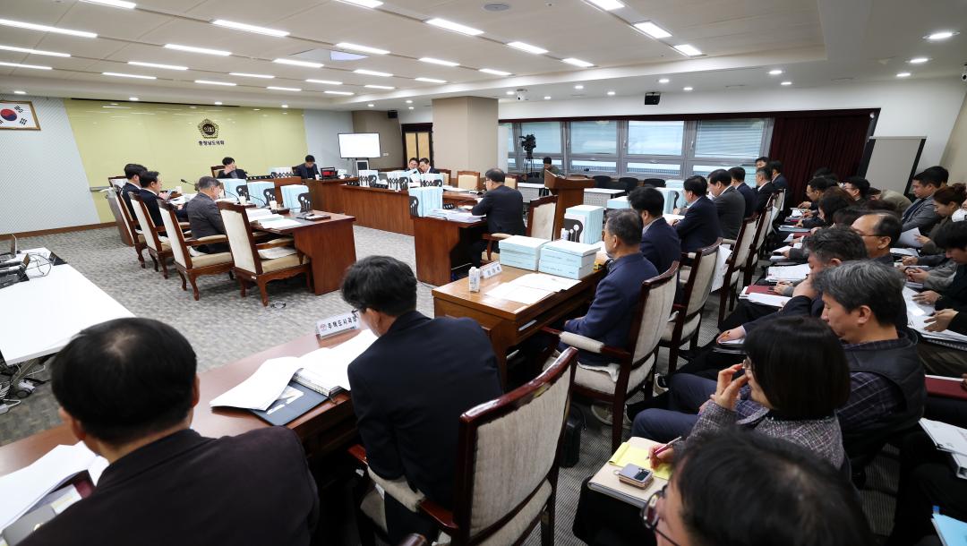 '제362회 정례회 제3차 기획경제위원회' 게시글의 사진(39) '1203_기획경제위원회08.jpg'