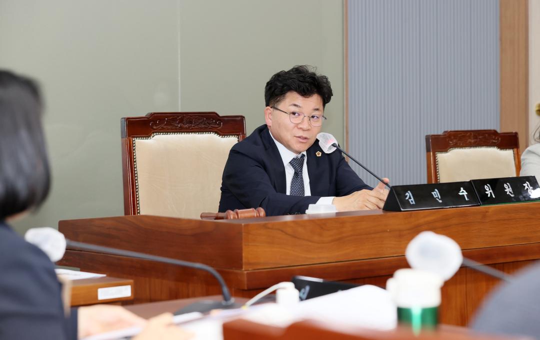 '제362회 정례회 행정사무감사 보건복지환경위원회' 게시글의 사진(10) '251114_제362회 정례회 행정사무감사 보건복지환경위원회_63.JPG'