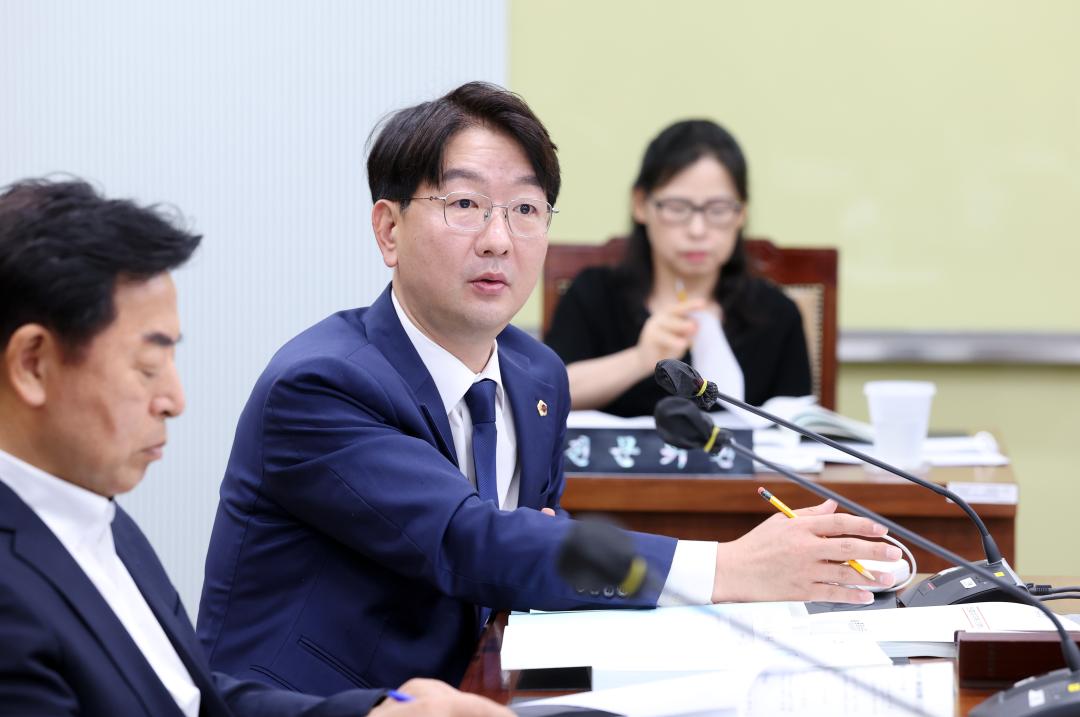 '제360회 임시회 제1차 기획경제위원회' 게시글의 사진(36) '0716_기경위49.jpg'